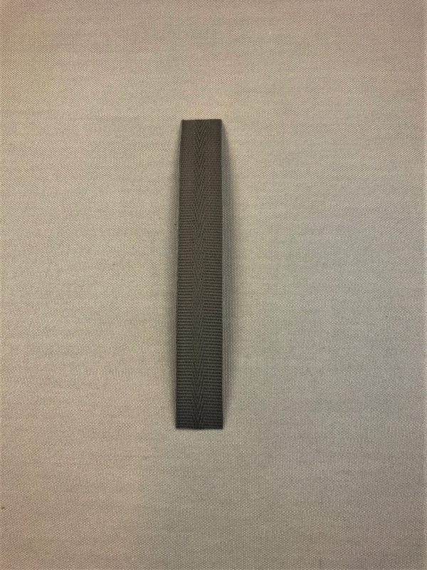 Gris Kantband fiskbensflätat 22 mm akryl, 150 mtr