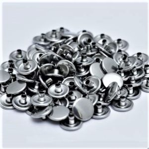 Buttons, knobs & eyelets